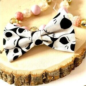 NWOT Nightmare Before Christmas Girl’s Fabric Hairbow in Black & White